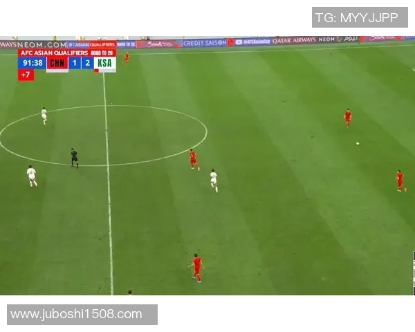 足球球星转身技巧揭秘 揭示顶级球员如何运用巧妙转身掌控比赛节奏